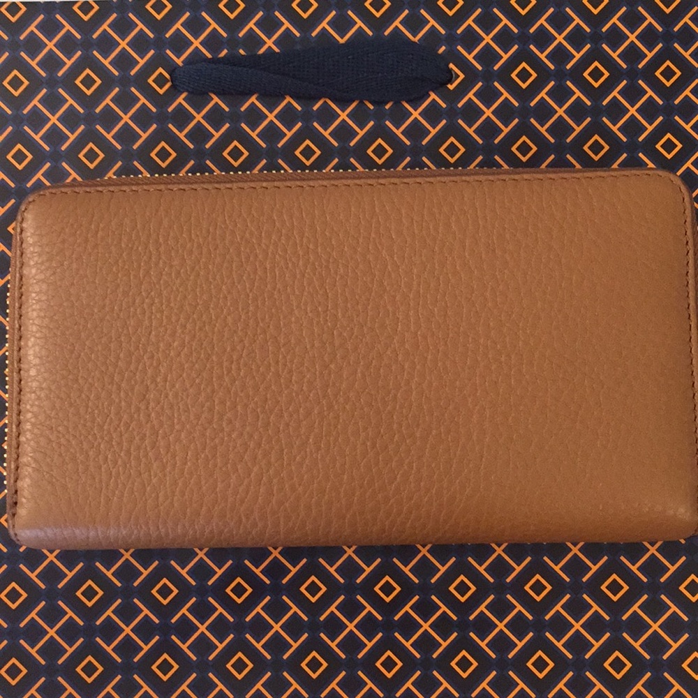🆕Tory Burch Whipstitch Logo wallet in color BARK - Picture 4 of 8